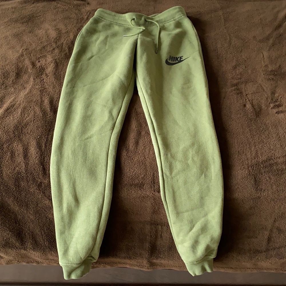 Nike jogger sweatpants
